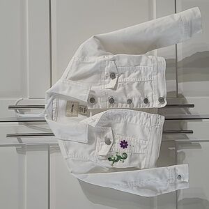 Cherokee white jean girls jacket  patches ,Rhinestones  XS (4/5) used great cond